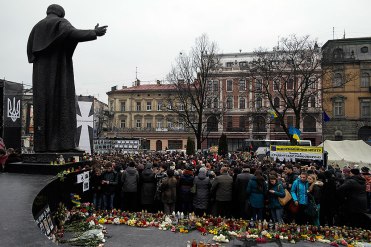 Lviv mourning the dead