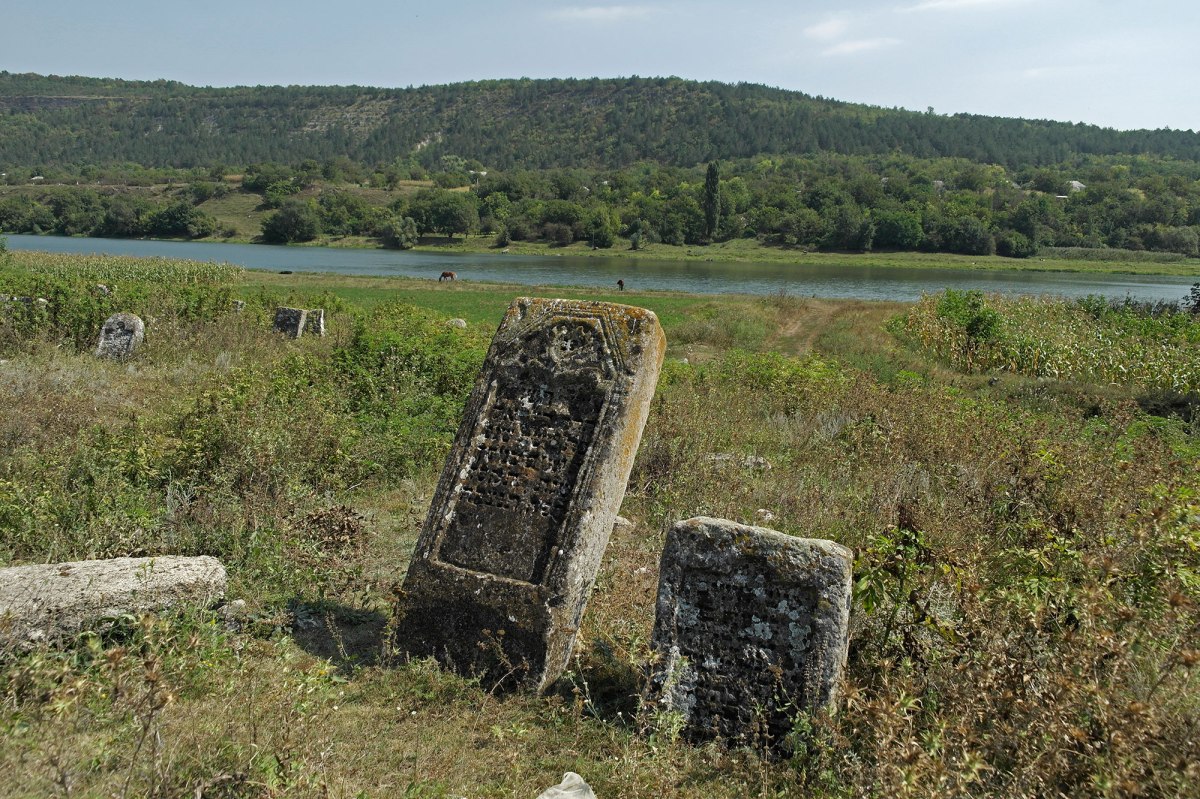 Vadul Raşcov - Jewish cemetery
