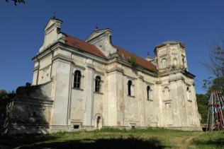 Uhniv - Catholic church