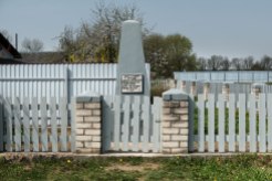 Mir - mass grave marker
