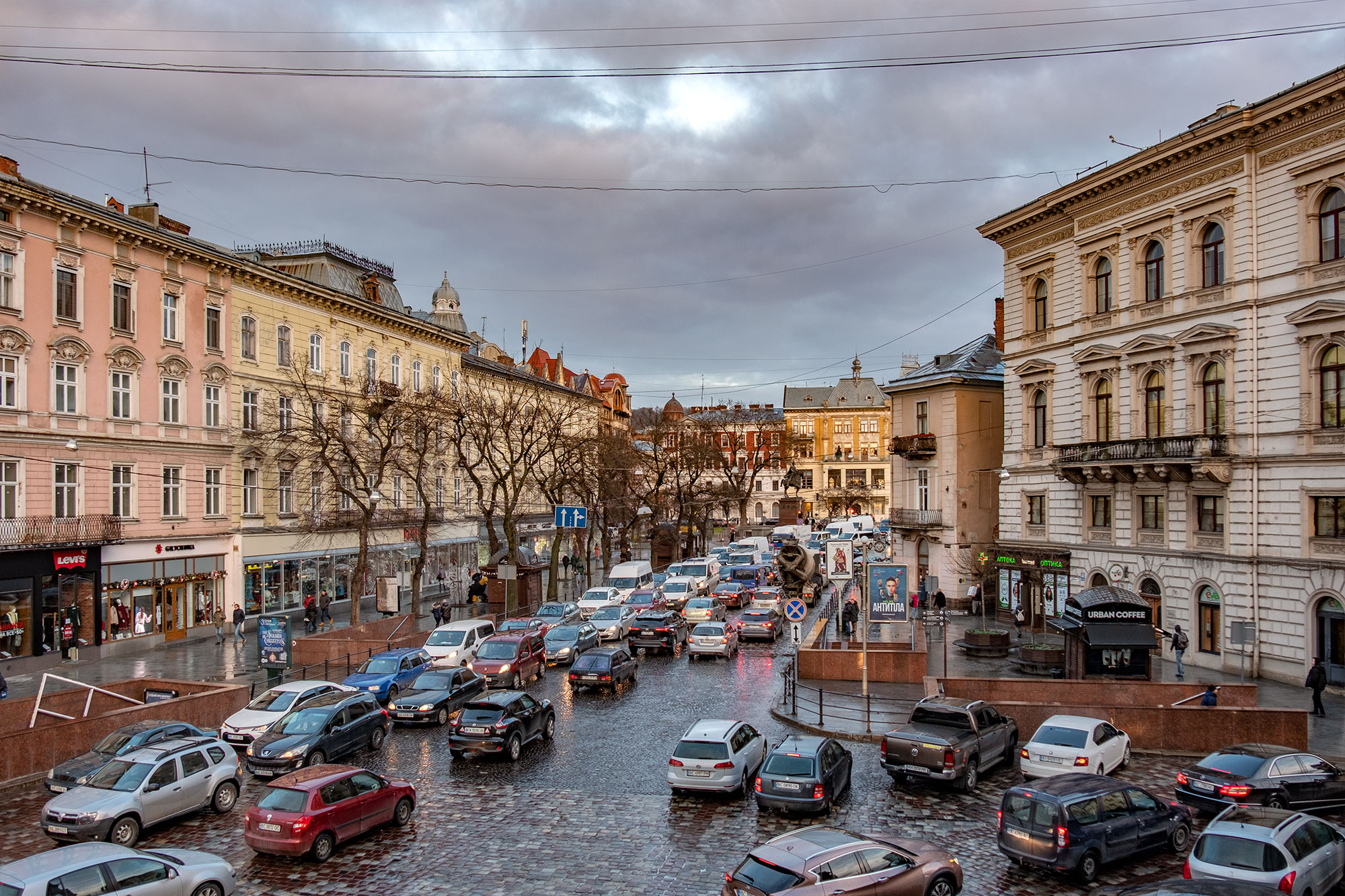 Lviv - Rush hour traffic